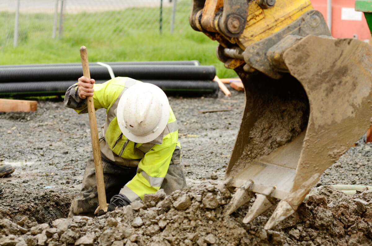 Working Near Backhoes & Excavators